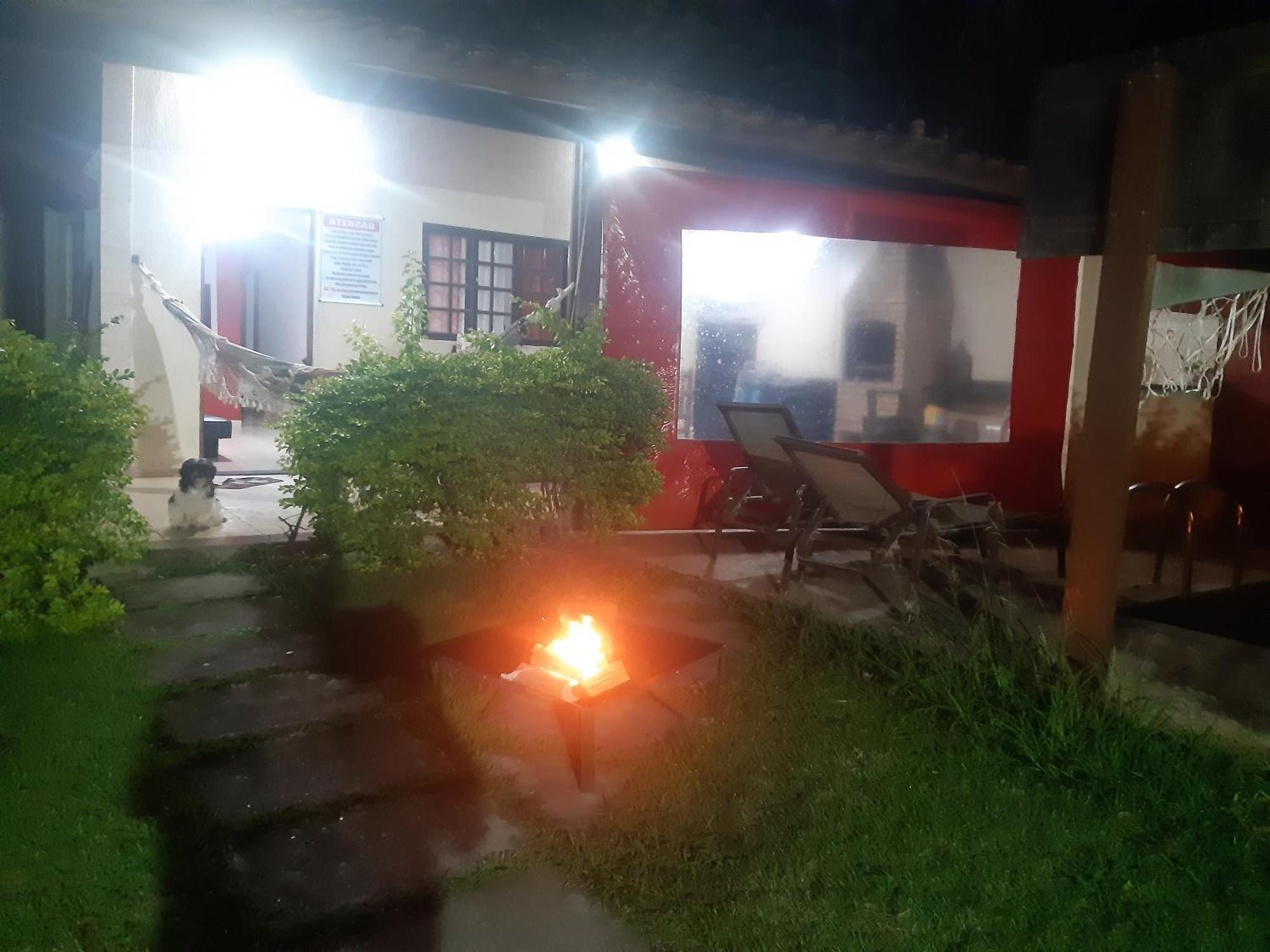 Holiday home Sinuca, Churrasqueira E Fogueira A 300 Metros Do Mar *